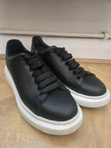Authentic alexander mcqueen - authentic,