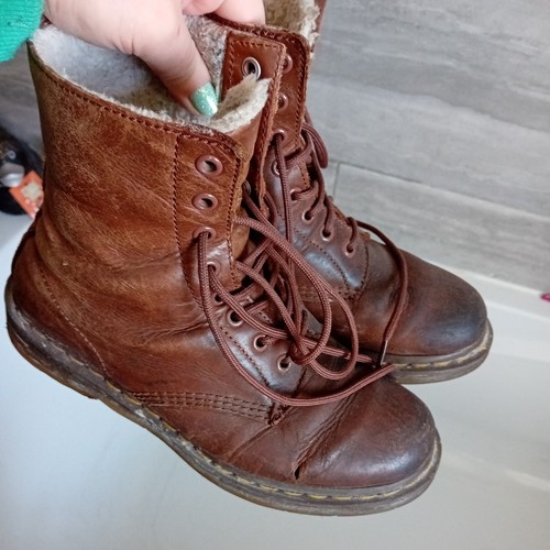 Brown fur lined doc marten - brown,