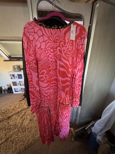 Never fully dressed leopard - fully,