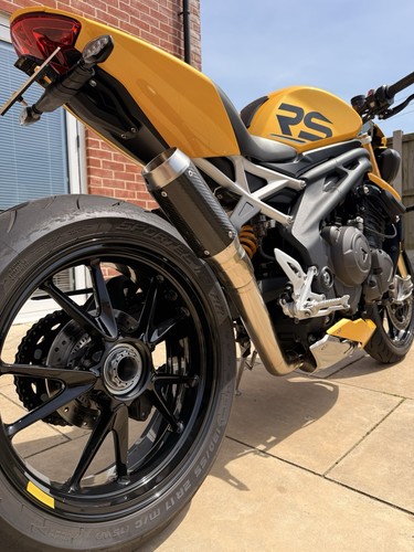 Triumph speed triple 1200 - triumph,