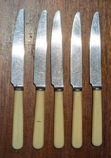 17 Faux bone handle table