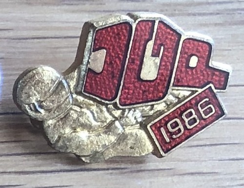Ulster grand prix 1986 badge - ulster,