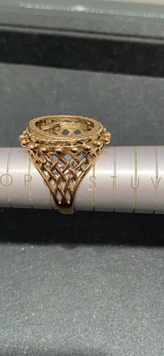 9ct gold half sovereign ring - gold,