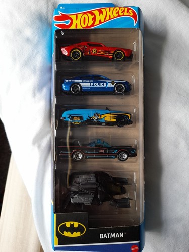 Hotwheels batman cars - 5,