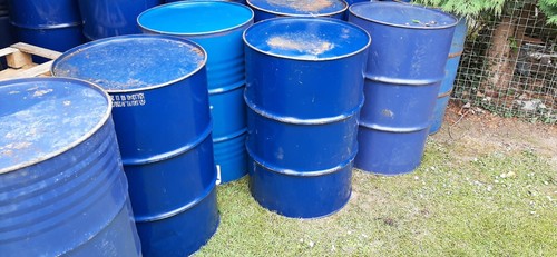 Empty oil drum 208 litre - empty,