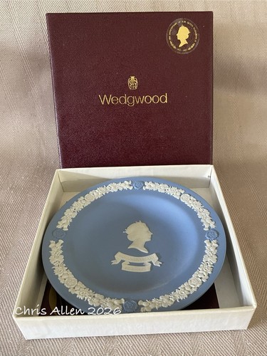 Boxed wedgwood blue jasperware - boxed,