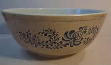 Vintage Pyrex Homestead Mixing