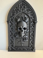 Gothic Skull and Roses Wall