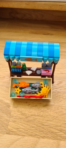 Lego onemorebrick fishmonger - onemorebrick,