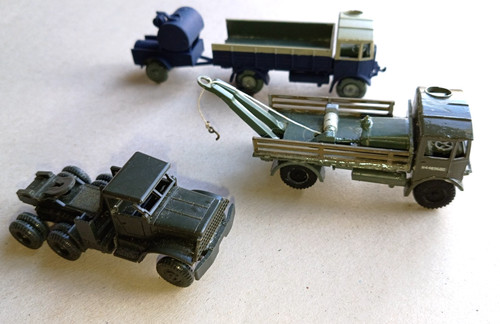 Group vintage plastic - of,