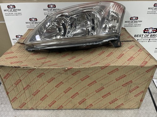 Toyota corolla headlight - toyota,