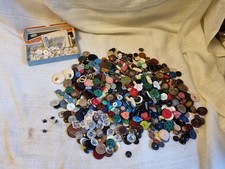 Job Lot Vintage Retro Buttons