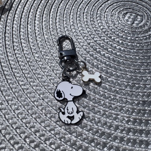 Snoopy pewter tone - snoopy,