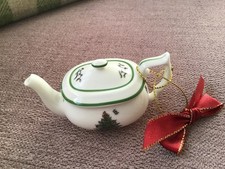 NEW SPODE CHRISTMAS TREE MINATURE TEAPOT. 8x4cm