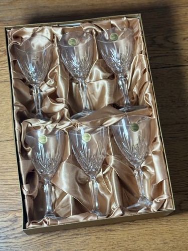 Pretty lead crystal wine - 6,