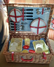 1980s Vintage Brexton Wicker Picnic Basket for 4 - Collection only - Devon