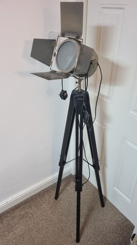 Vintage tripod floor - vintage,