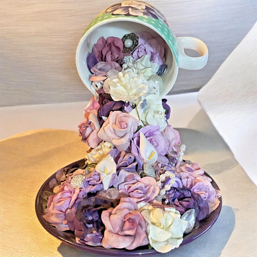 Floating teacup - floating,