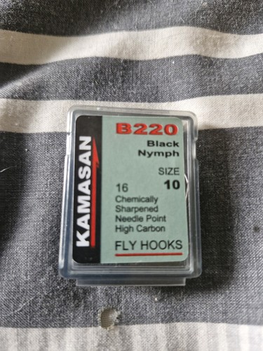 Size kamasan b220 black fly - kamasan,