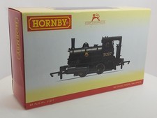 Hornby R3728 BR Pug Locomotive