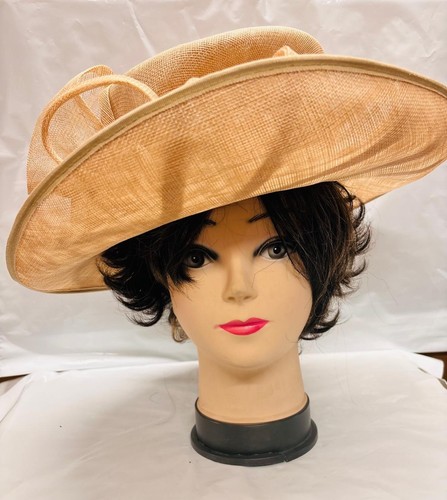 Ladies beige wide brim straw - wide,