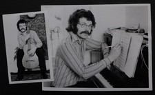 2 x Pete Atkin portraits- Original 1974/75 Press Agency Photo 10 x 8", 6.5 x 4"