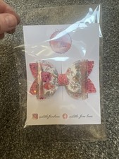 1x floral hair bow size 3.5”
