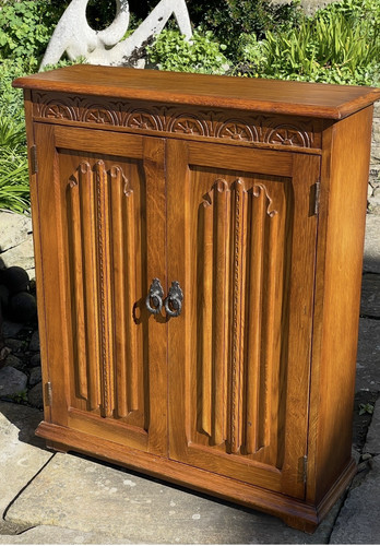 Old charm solid oak storage - old, cd