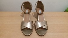 Steve Madden wedge strappy Sandals golden size uk 8