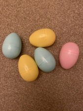 5 X Plastic Eggs For Easter Egg Hunts, Three Colours, Hinged Opening