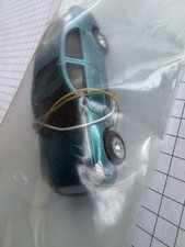 Layouts4u OO Gauge Car with Working Lights Sealed Packaging / Untested .