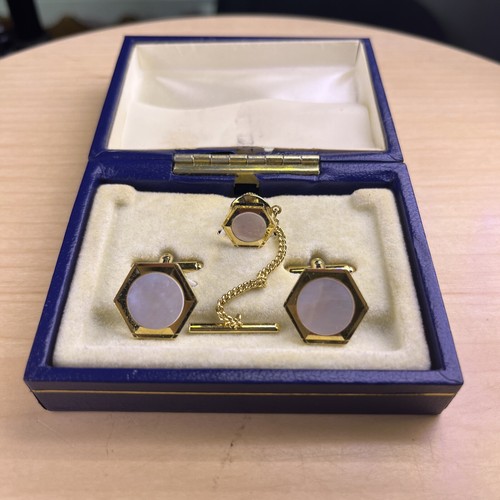 Mother pearl cufflinks - of,