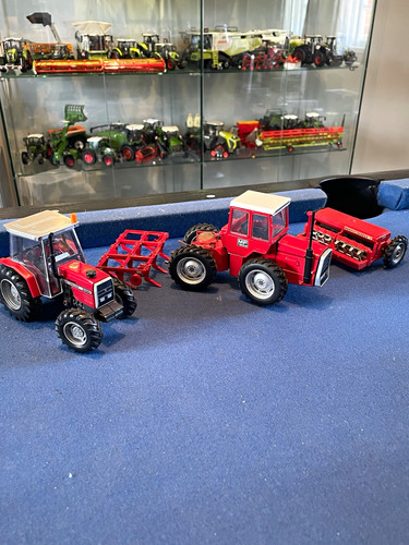 Universal hobbies massey - universal,