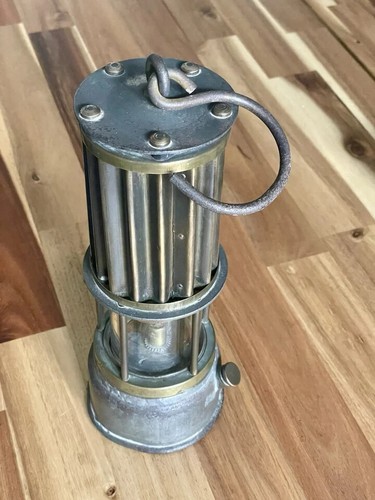 The premier lamp engineering - premier,