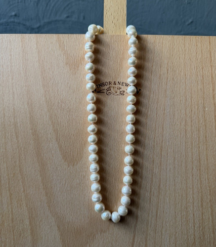 White baroque pearl beaded - white,