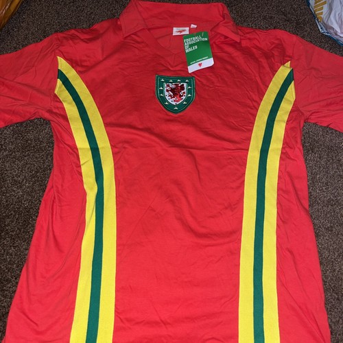 Bnwt retro wales shirt 1976 - bnwt,