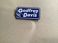 Godfrey Davis , T Fattorini