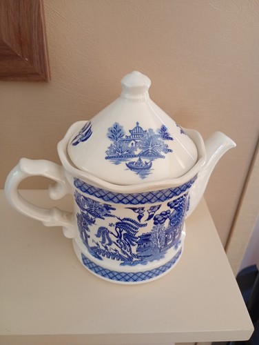 Vintage churchill england blue - england,