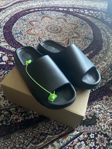 Yeezy sliders black - onyx, size