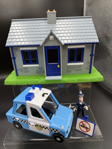 Rare postman pat police - rare,