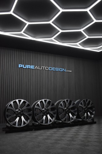 Genuine range rover - 21",