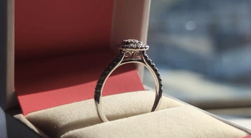 Size carat lab created - 7,