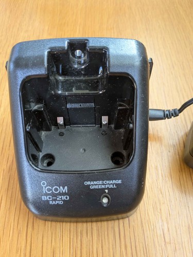 210 rapid charger - bc-210, icom