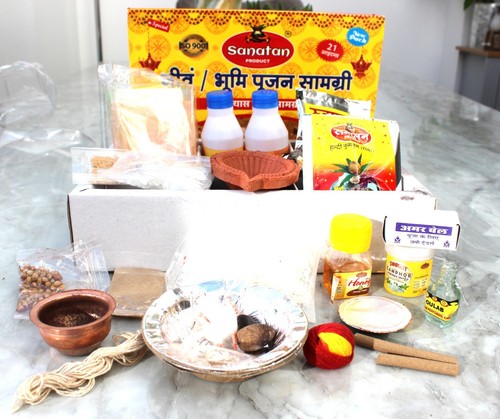 Laxmi ganesha saraswati - laxmi,