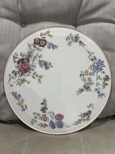 Wedgewood  Avebury Pattern Footed Cake / Gateux Plate large