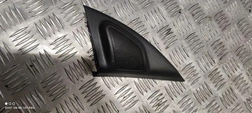 Volvo v70 iii front left - bw,