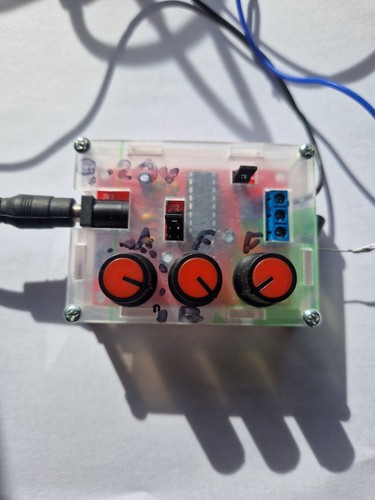 Built and tested xr2206 - and, signal