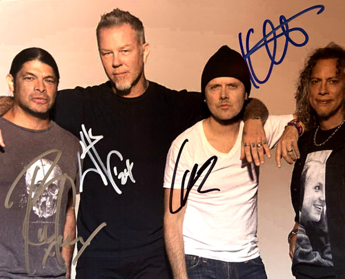 Metallica signed 8x10 - signed,