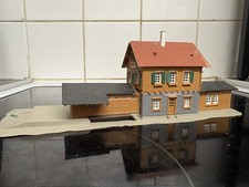 Kibri N gauge E257 Untertenningen station building & shed, needs a little TLC