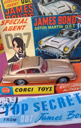 Corgi original 1965 - 261, bond